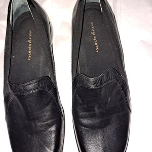 Easy spirit size 8M leather shoes.